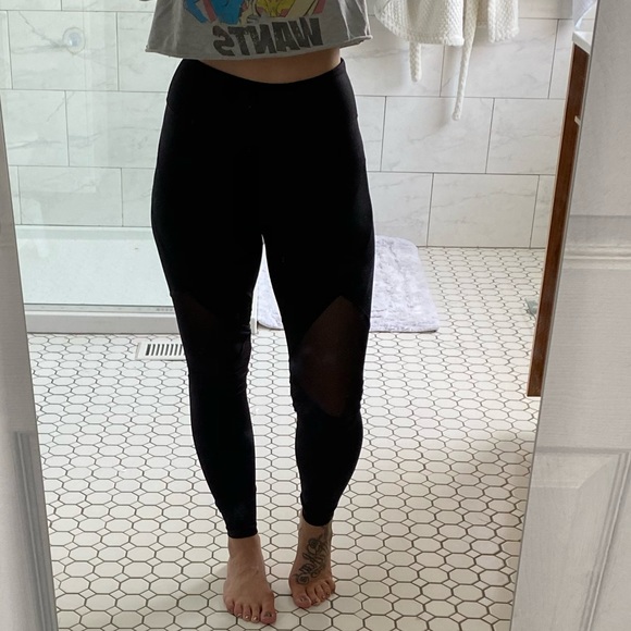 Forever 21 Mesh High-Rise Active Leggings - Picture 2 of 8